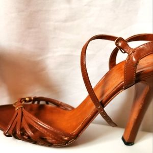 Buccellati by Cobec 7.5, narrow fit